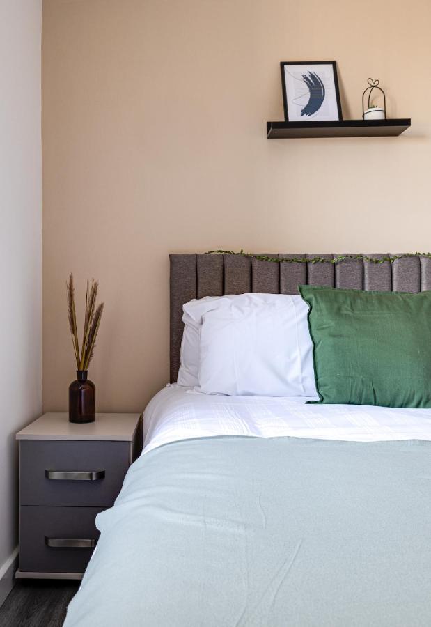 Top Floor Apartment With Private Balcony In Stockport Centre By Hass Haus Zewnętrze zdjęcie