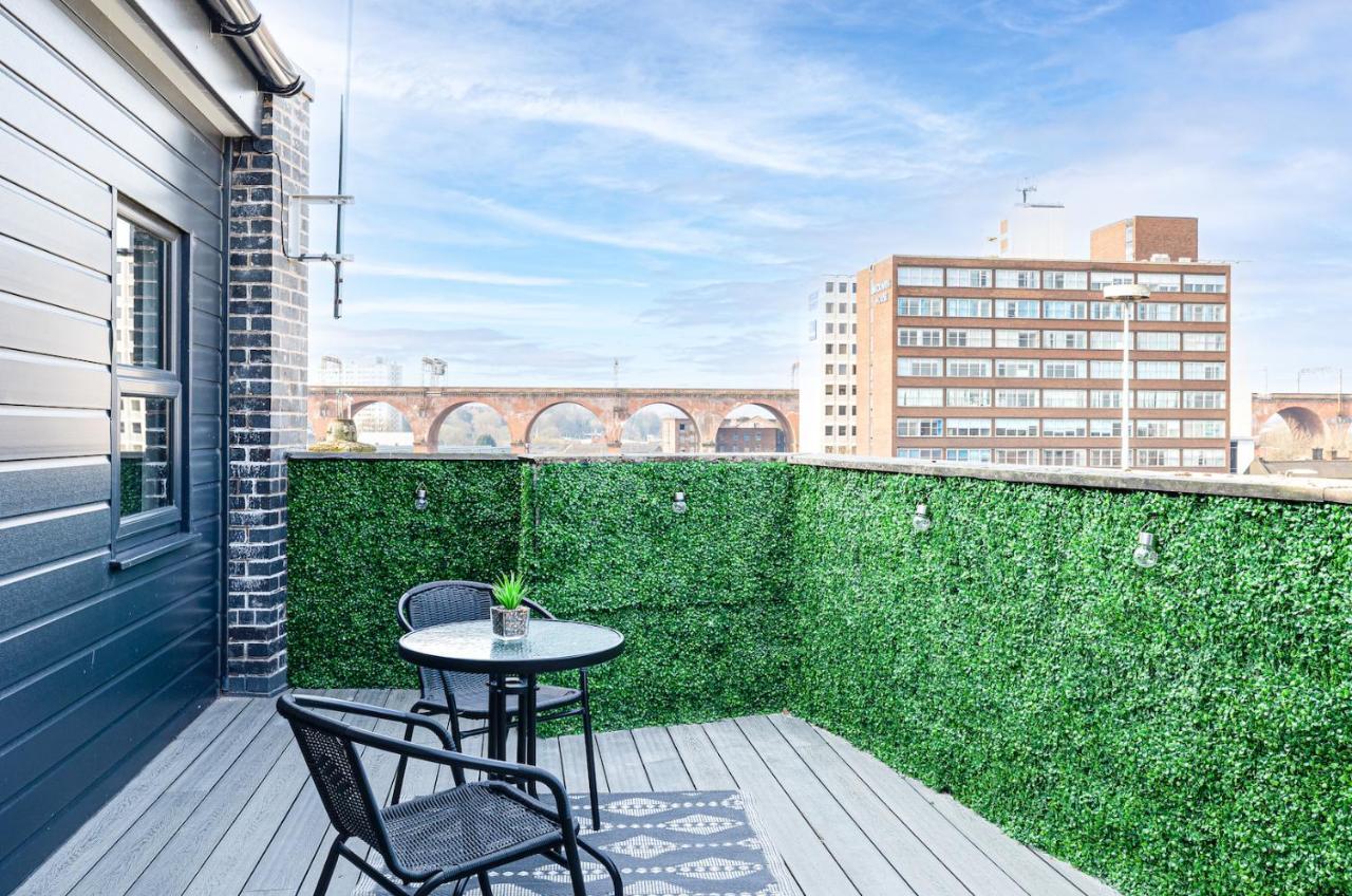Top Floor Apartment With Private Balcony In Stockport Centre By Hass Haus Zewnętrze zdjęcie