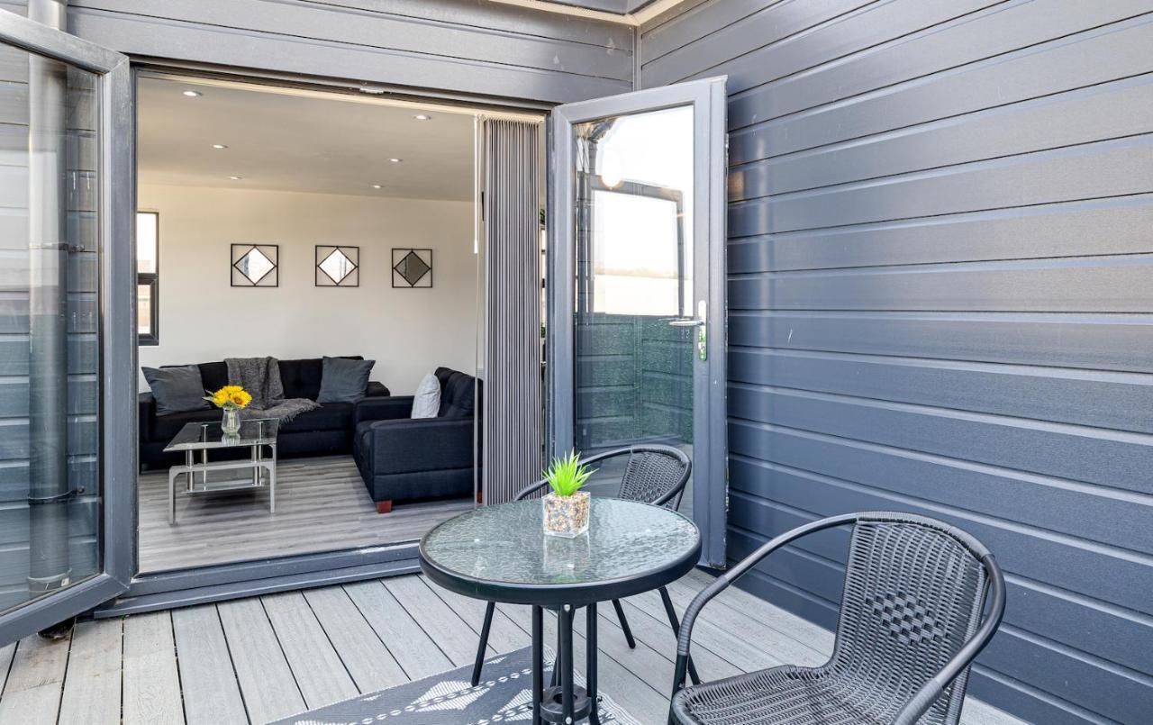 Top Floor Apartment With Private Balcony In Stockport Centre By Hass Haus Zewnętrze zdjęcie