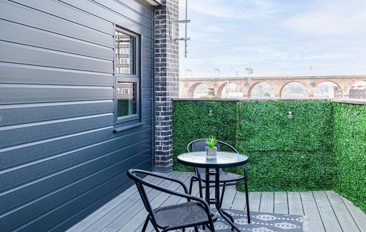 Top Floor Apartment With Private Balcony In Stockport Centre By Hass Haus Zewnętrze zdjęcie
